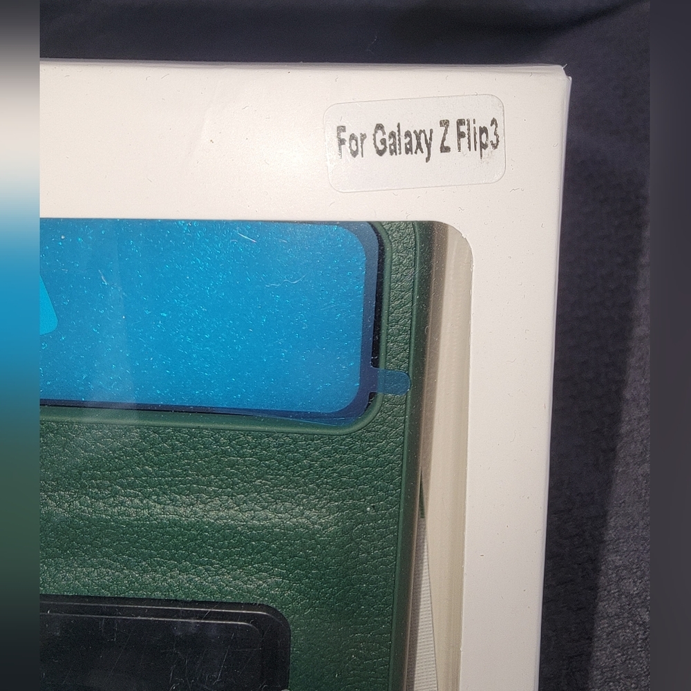 Phone case - Picture 2 of 4